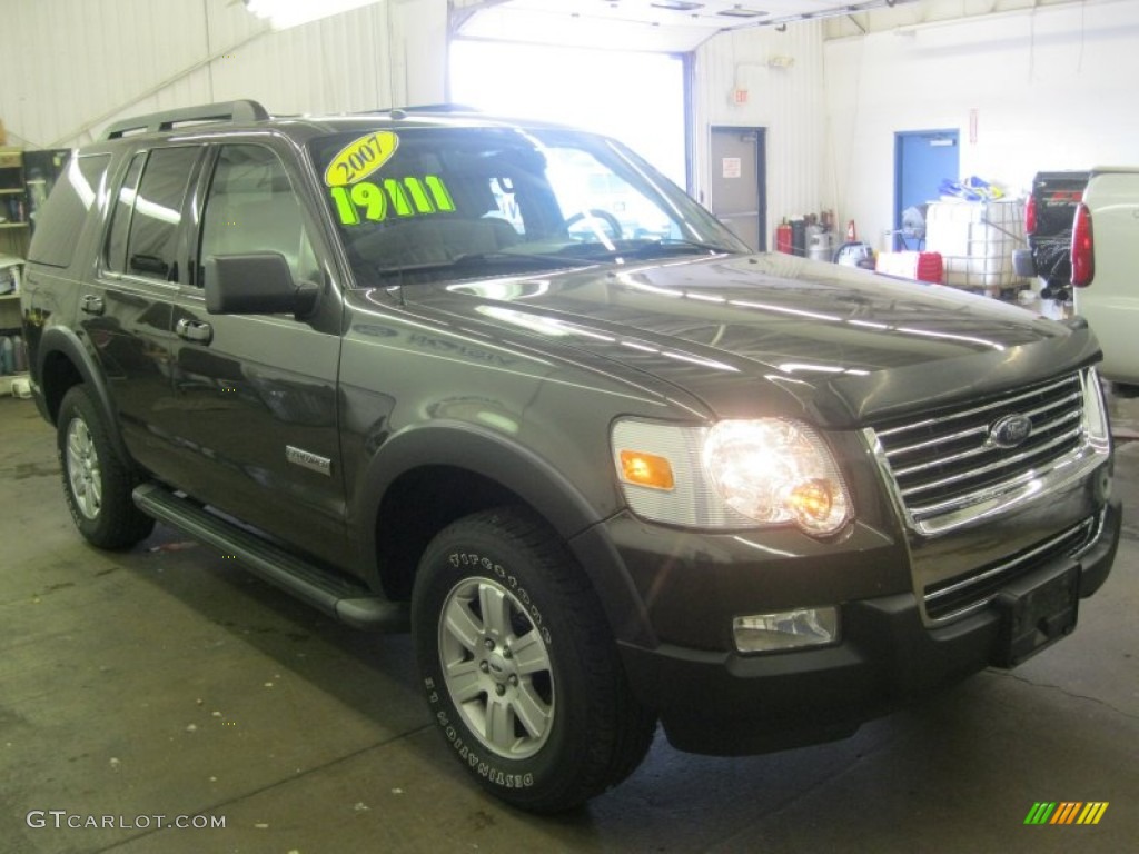 2007 Explorer XLT 4x4 - Dark Stone Metallic / Stone photo #19