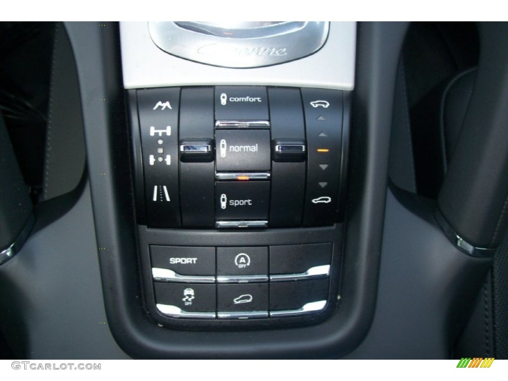 2011 Porsche Cayenne Turbo Controls Photo #53738517