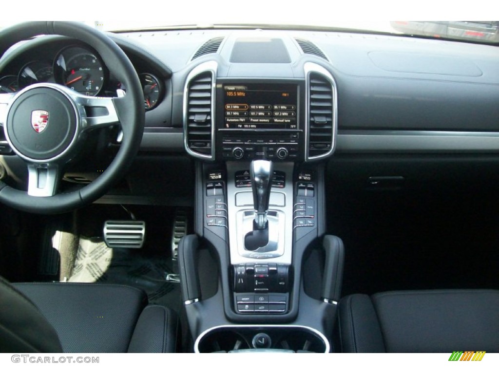 2011 Porsche Cayenne Turbo Black Dashboard Photo #53738538