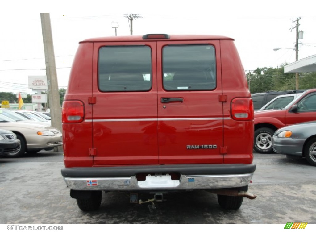 Colorado Red 2000 Dodge Ram Van 1500 Passenger Conversion Exterior Photo #53738946