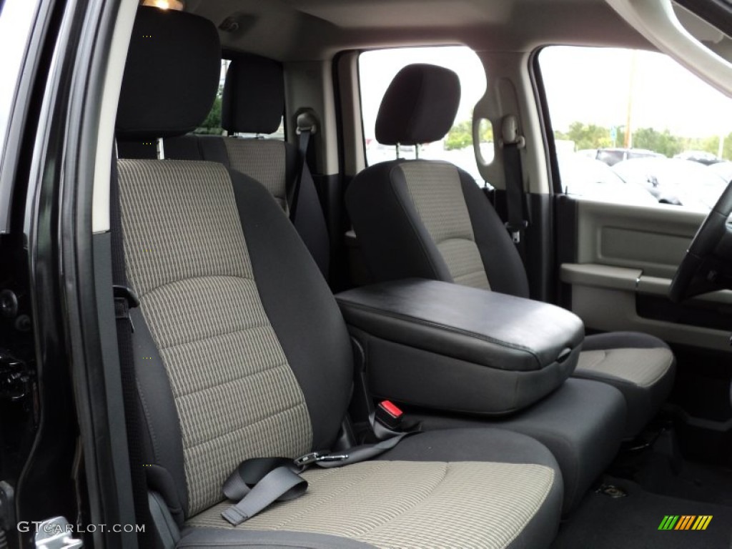 2011 Ram 1500 SLT Quad Cab 4x4 - Brilliant Black Crystal Pearl / Dark Slate Gray/Medium Graystone photo #29