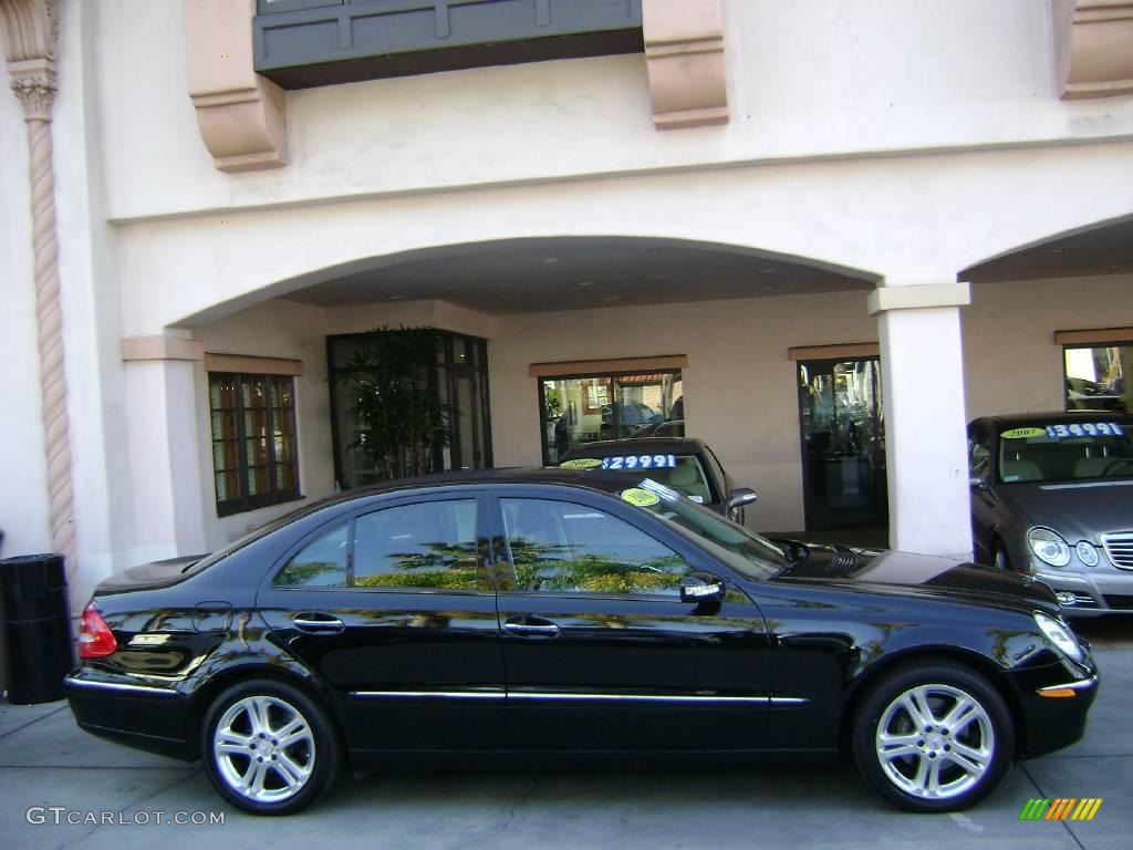 2006 E 350 Sedan - Black / Charcoal photo #2