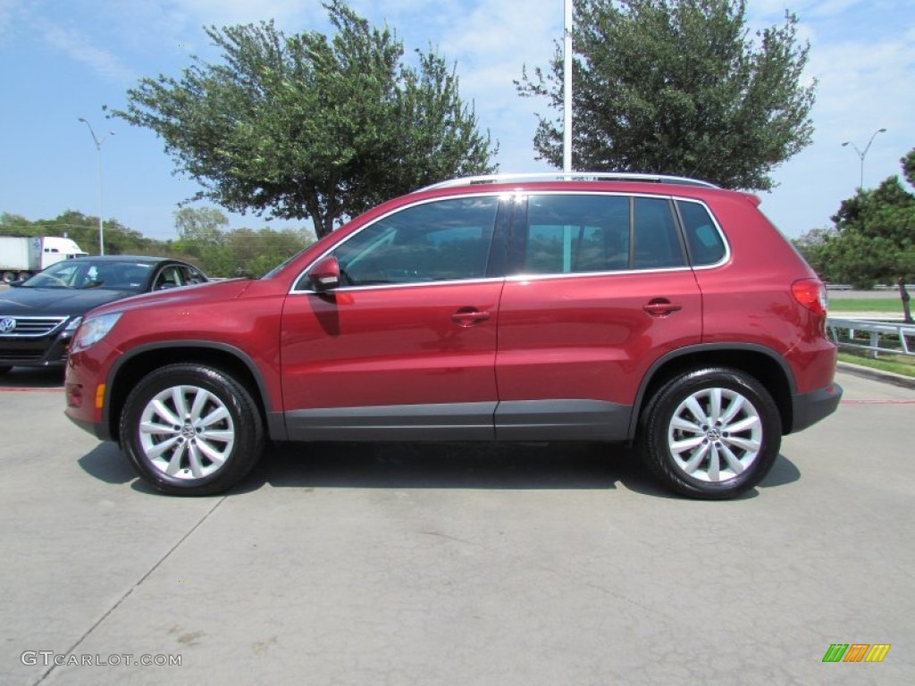 2011 Tiguan SE - Wild Cherry Metallic / Charcoal photo #2