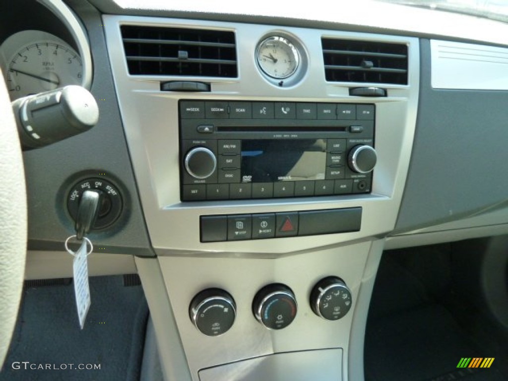 2008 Chrysler Sebring Touring Convertible Controls Photo #53743707