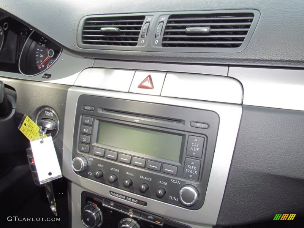 2009 CC Sport - White Gold Metallic / Black photo #17