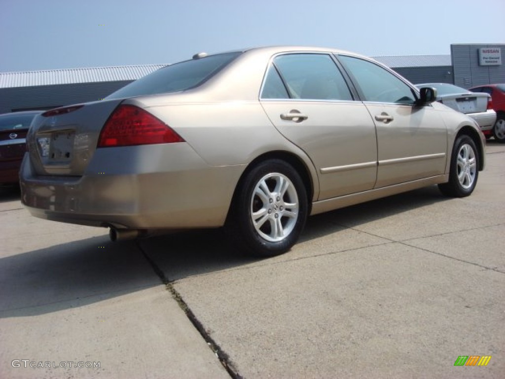 2007 Accord EX-L Sedan - Desert Mist Metallic / Ivory photo #4