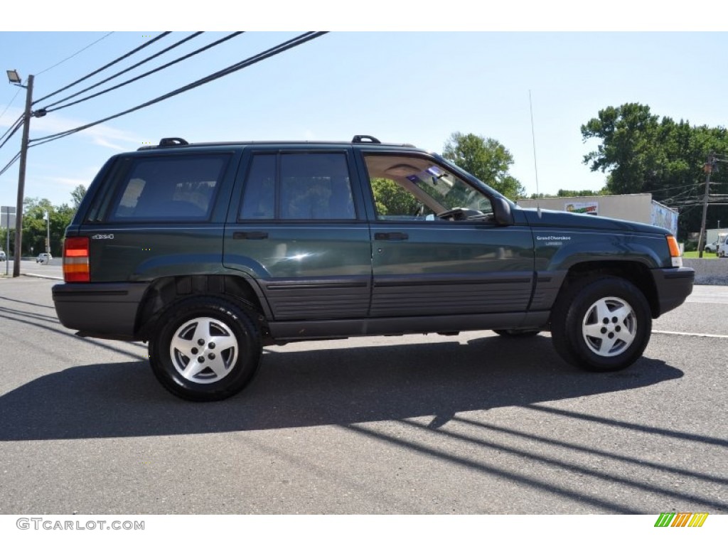 1994 Grand Cherokee Laredo 4x4 - Everglade Green Pearl / Taupe photo #33