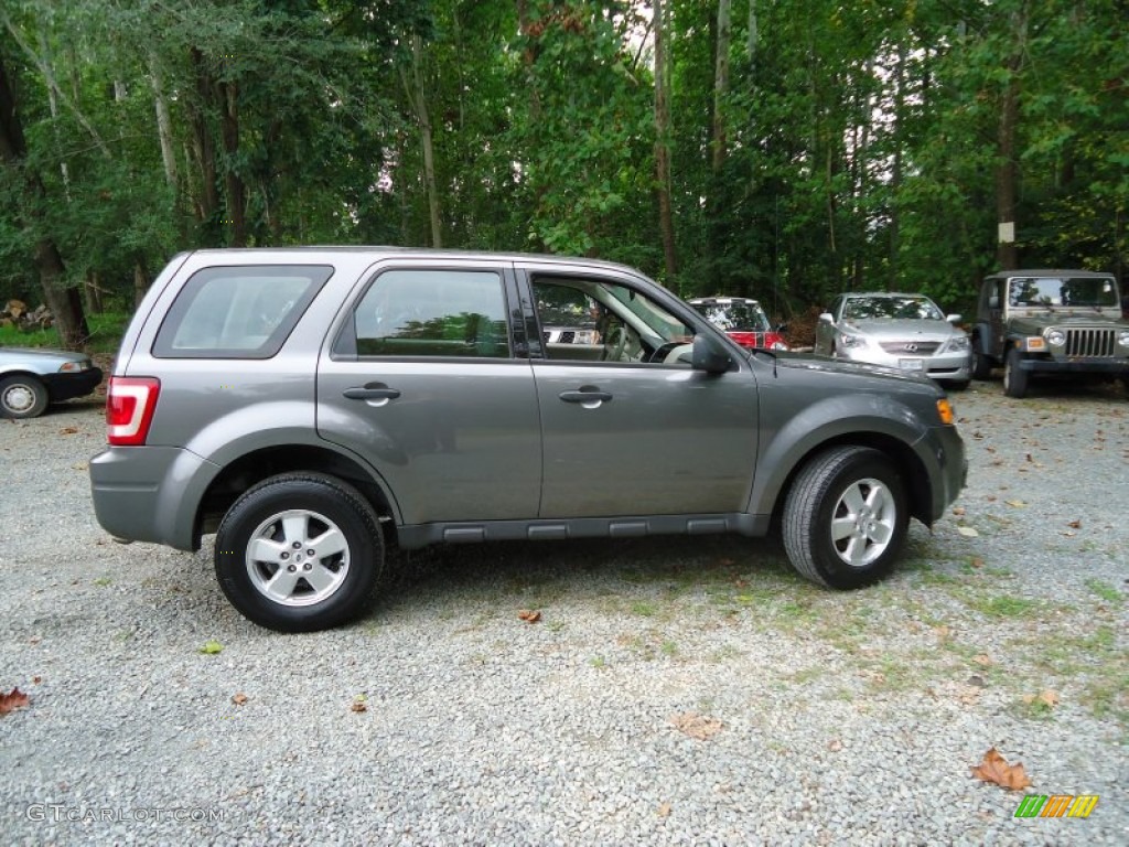 2009 Escape XLS 4WD - Sterling Grey Metallic / Stone photo #8