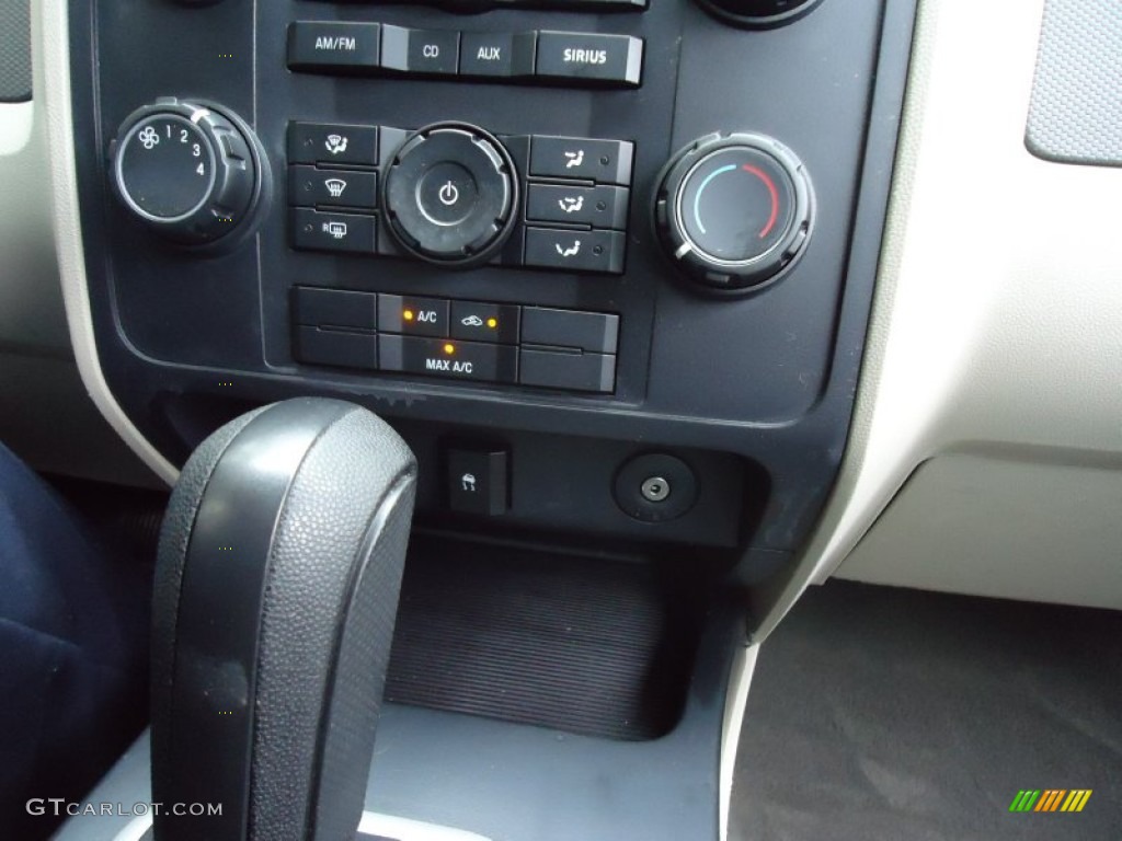 2009 Ford Escape XLS 4WD Controls Photo #53754843