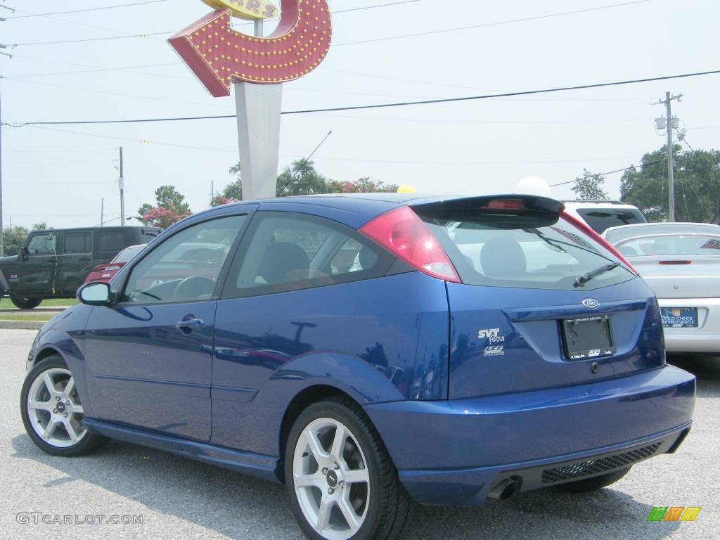 2004 Focus SVT Coupe - Sonic Blue Metallic / Black/Blue photo #10