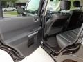 Black 2008 Mitsubishi Endeavor SE Interior Color