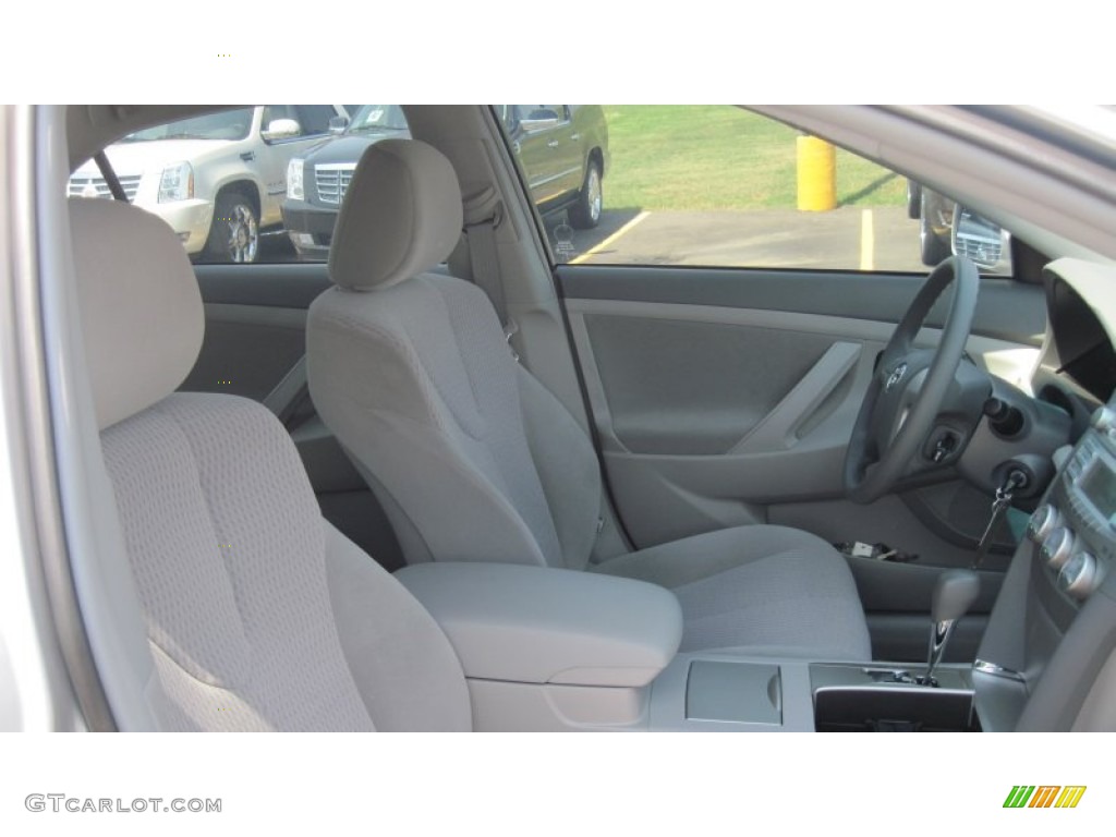 2011 Camry LE - Classic Silver Metallic / Ash photo #20