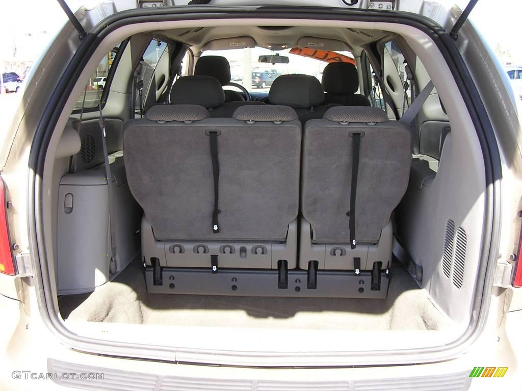 2007 Grand Caravan SE - Linen Gold Metallic / Dark Khaki/Light Graystone photo #11