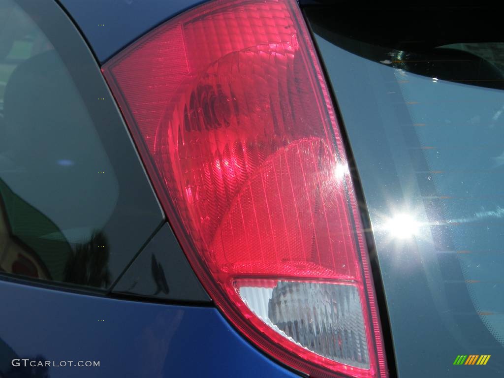 2004 Focus SVT Coupe - Sonic Blue Metallic / Black/Blue photo #17