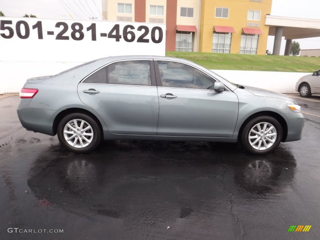 2011 Camry XLE V6 - Aloe Green Metallic / Bisque photo #8