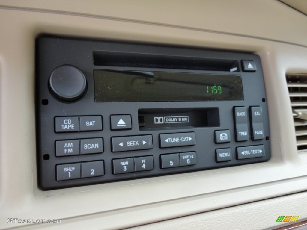 2006 Mercury Grand Marquis GS Audio System Photo #53763479
