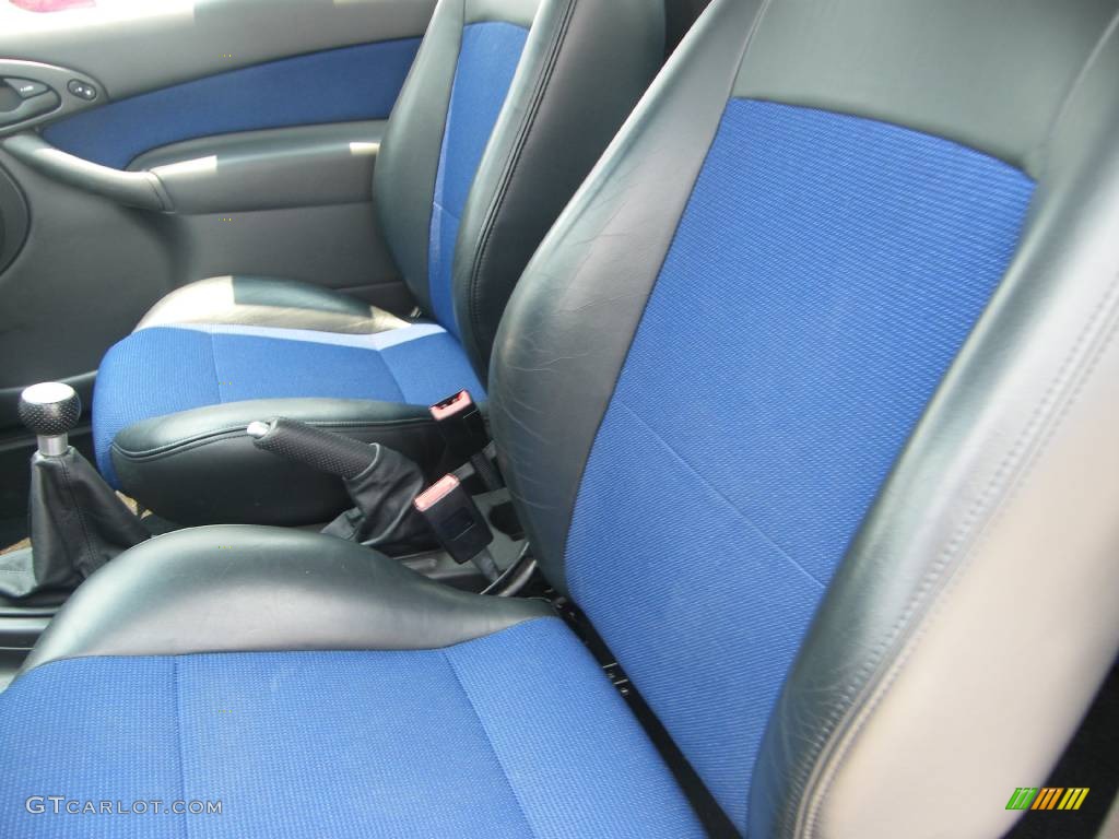 2004 Focus SVT Coupe - Sonic Blue Metallic / Black/Blue photo #19