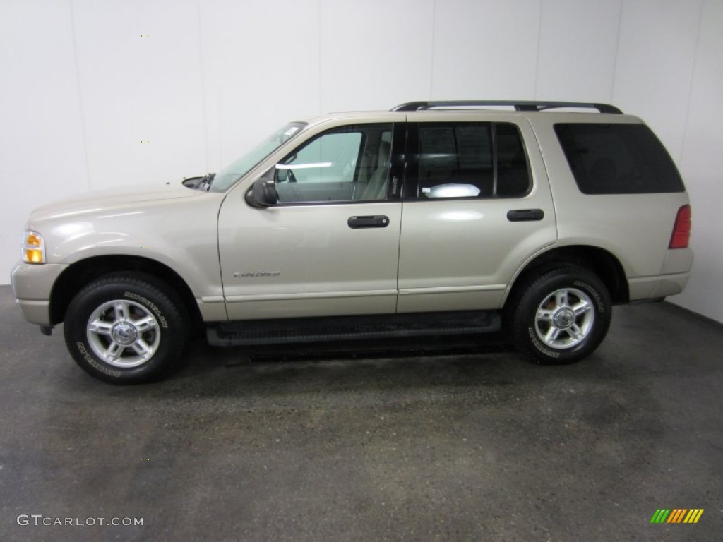 2004 Explorer XLT - Pueblo Gold Metallic / Medium Parchment photo #3