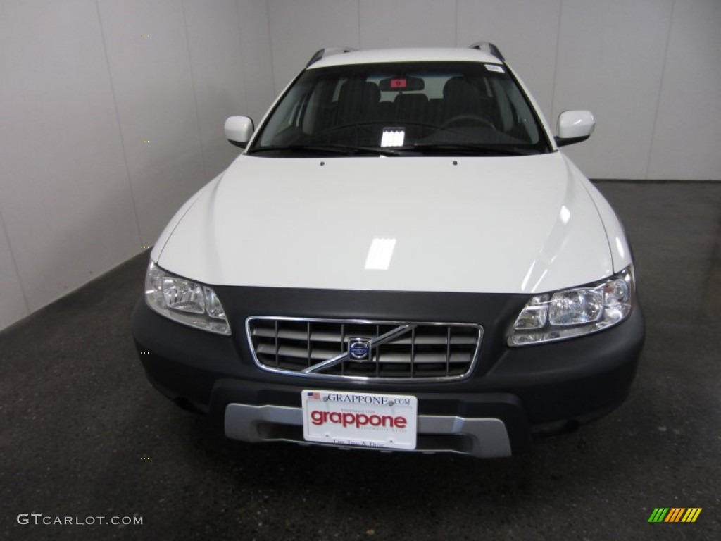2007 XC70 AWD Cross Country - Ice White / Taupe photo #2