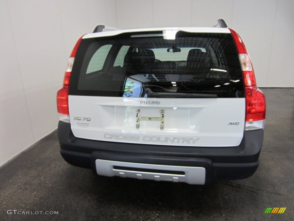 2007 XC70 AWD Cross Country - Ice White / Taupe photo #9