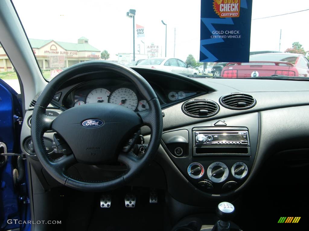 2004 Focus SVT Coupe - Sonic Blue Metallic / Black/Blue photo #22