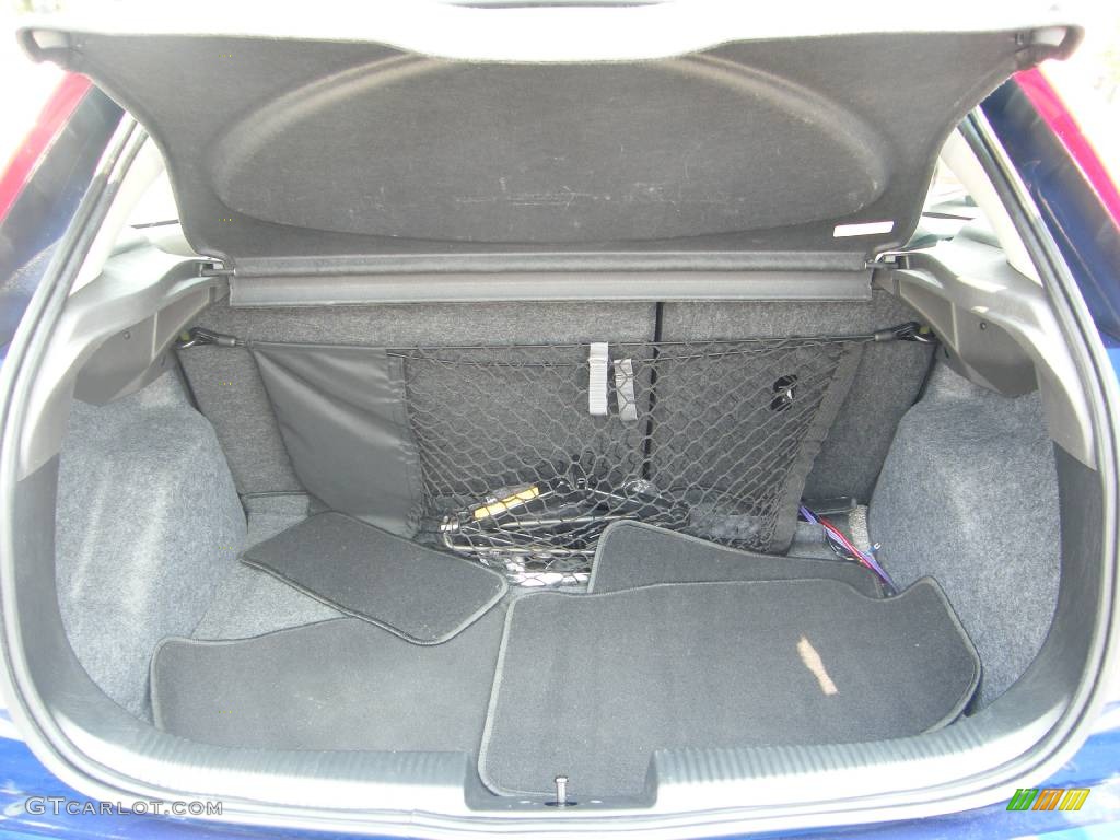 2004 Focus SVT Coupe - Sonic Blue Metallic / Black/Blue photo #23