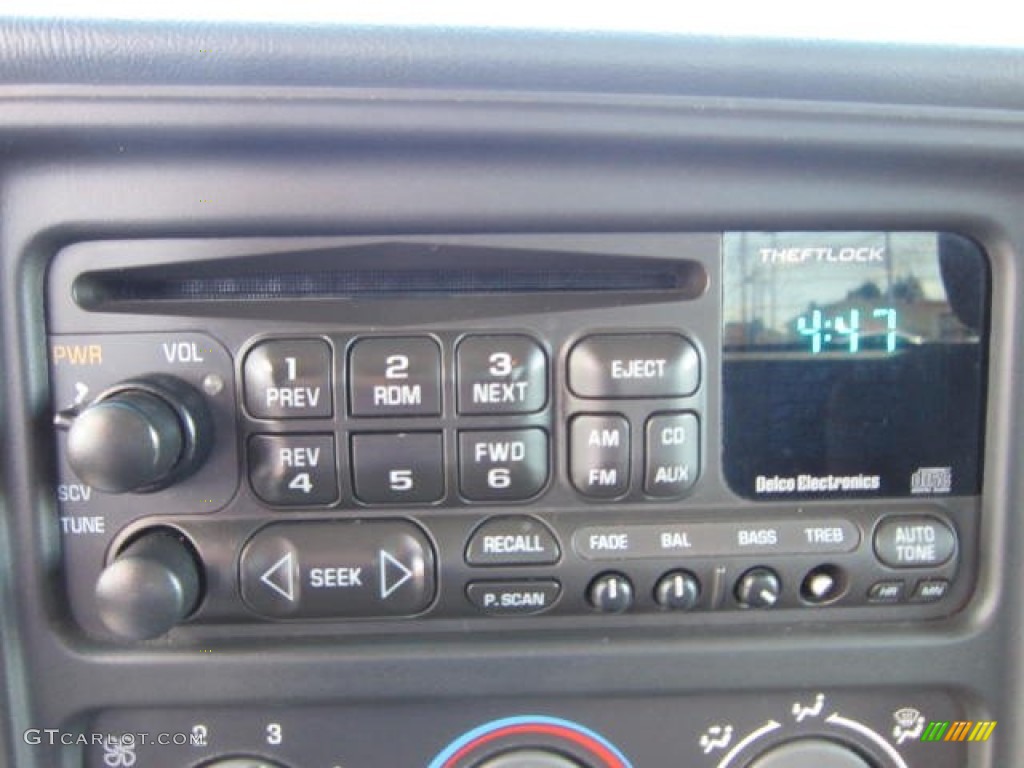 2000 Chevrolet Silverado 1500 Z71 Regular Cab 4x4 Audio System Photos