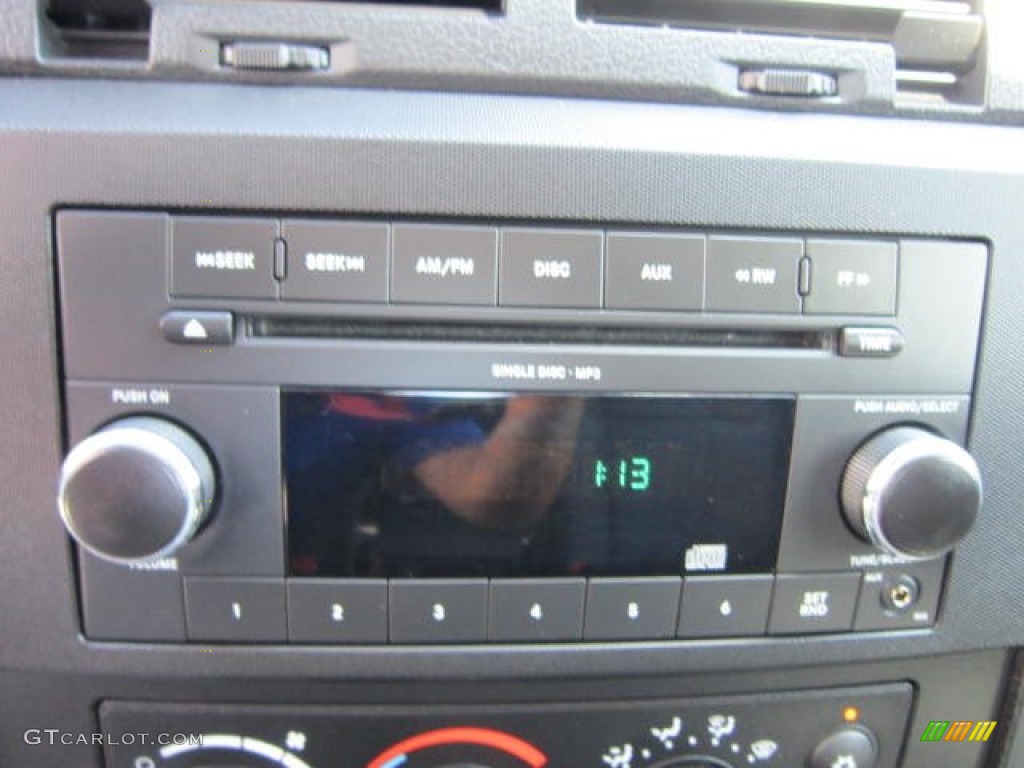 2010 Dodge Dakota ST Extended Cab 4x4 Audio System Photo #53767346