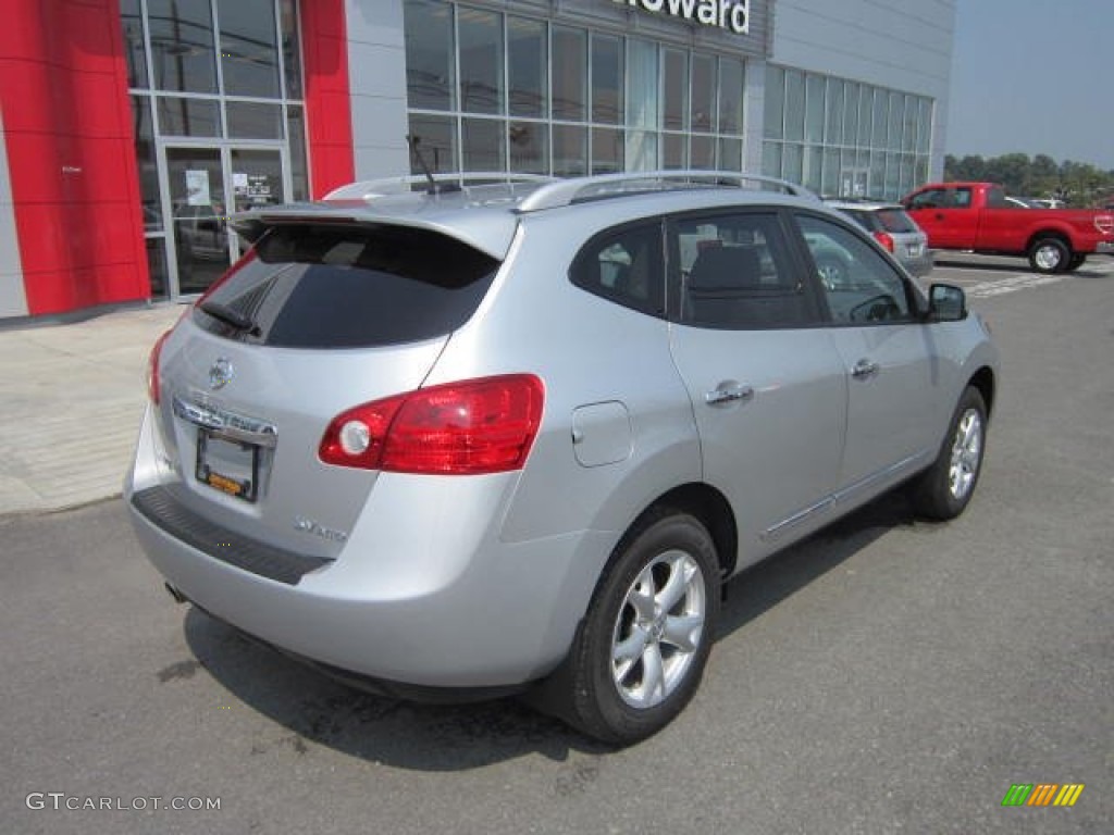 2011 Rogue SV AWD - Silver Ice Metallic / Gray photo #7