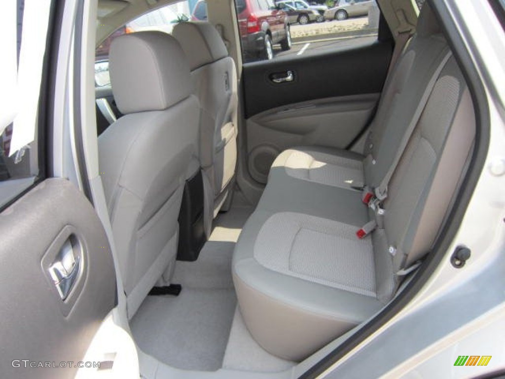 2011 Rogue SV AWD - Silver Ice Metallic / Gray photo #13