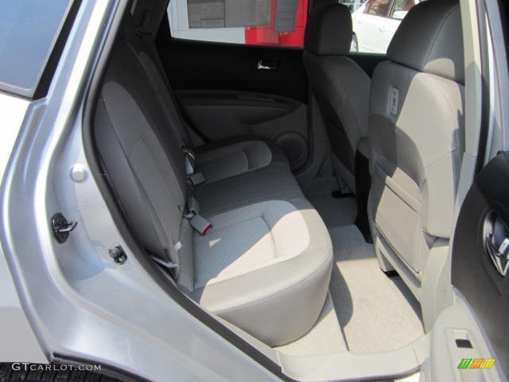 2011 Rogue SV AWD - Silver Ice Metallic / Gray photo #16
