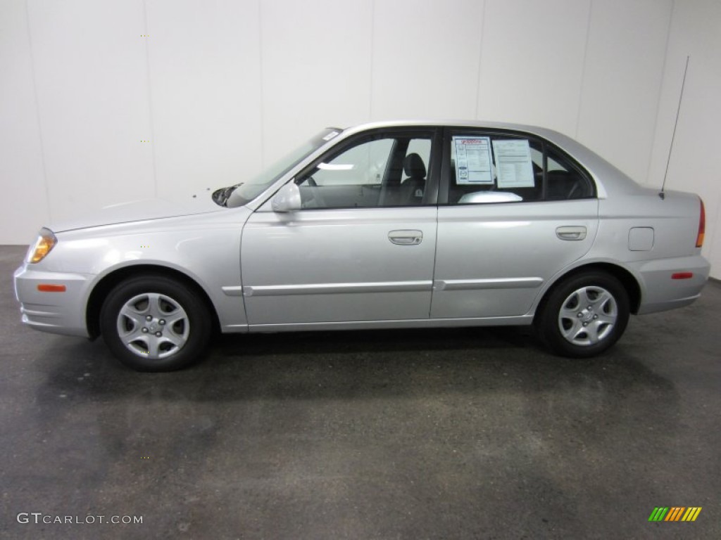 2003 Accent GL Sedan - Silver Mist Metallic / Gray photo #2