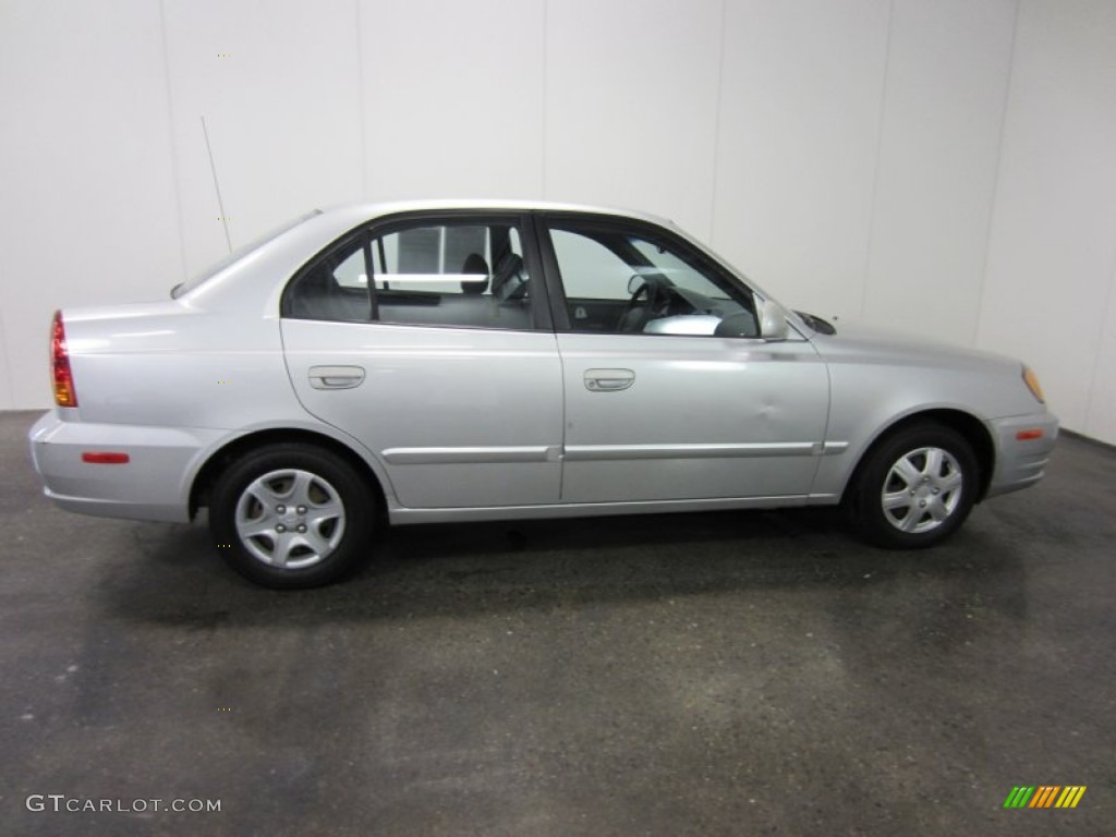 2003 Accent GL Sedan - Silver Mist Metallic / Gray photo #10
