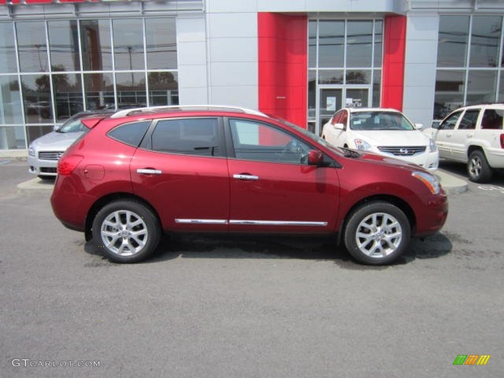 2011 Rogue SL AWD - Cayenne Red / Black photo #8