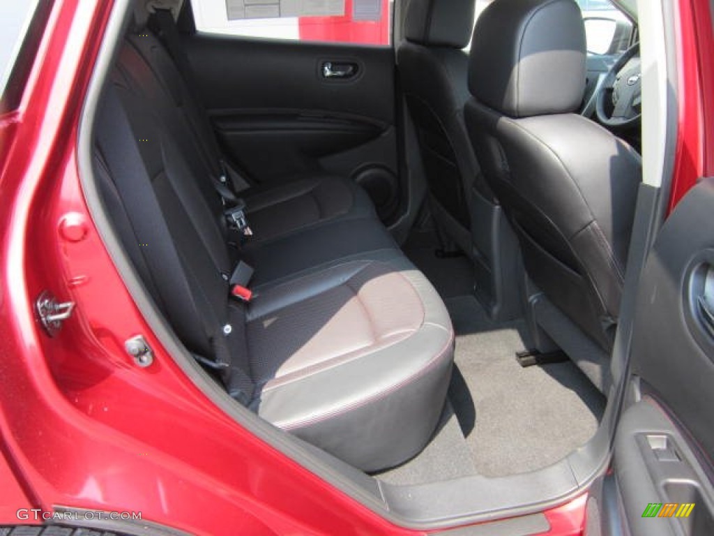 2011 Rogue SL AWD - Cayenne Red / Black photo #15
