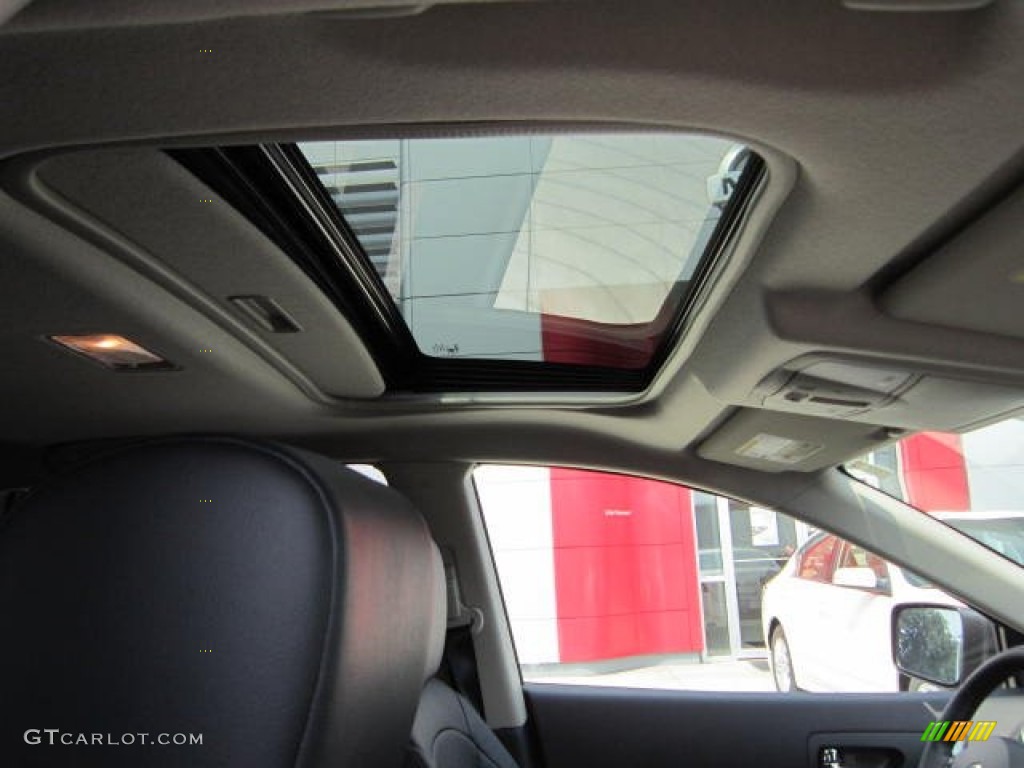 2011 Rogue SL AWD - Black Amethyst / Black photo #17