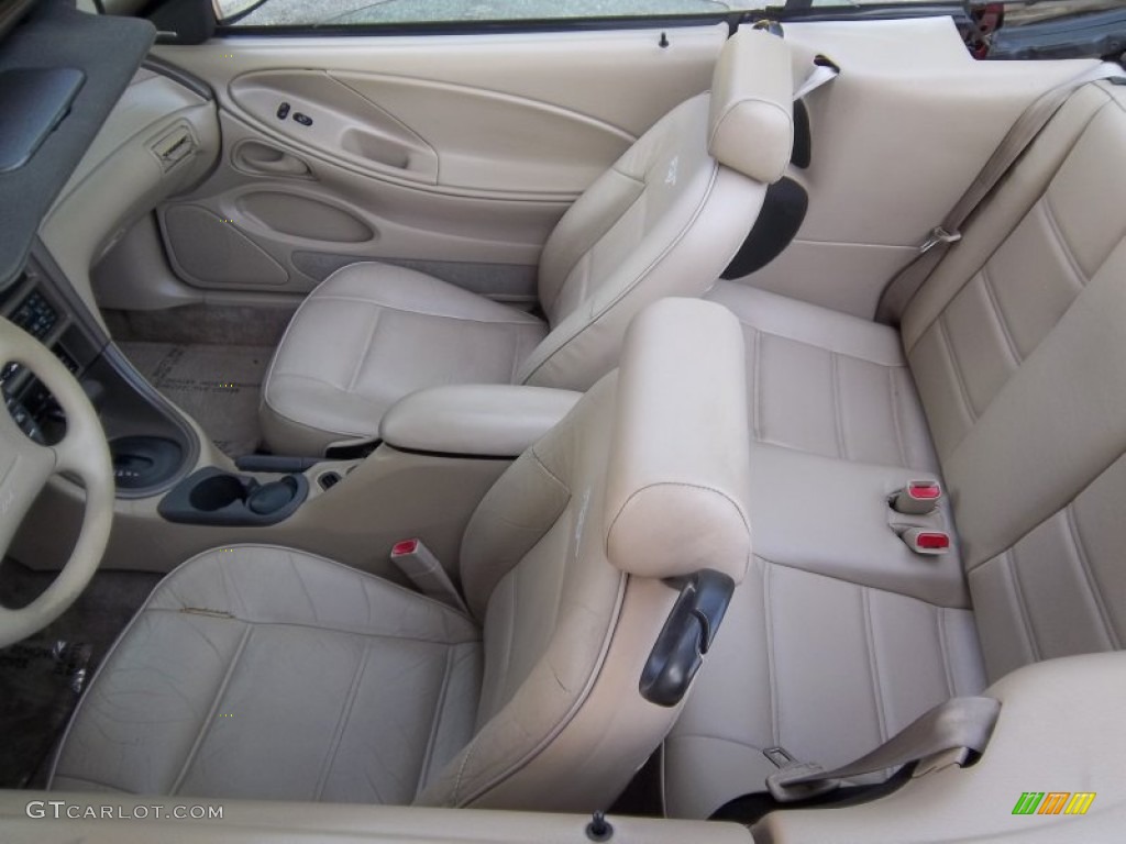 Medium Parchment Interior 1999 Ford Mustang V6 Convertible Photo #53769182