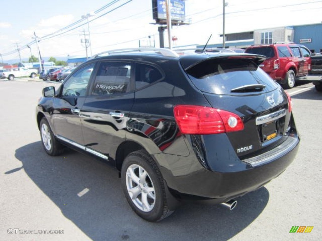 2011 Rogue SV AWD - Wicked Black / Black photo #5