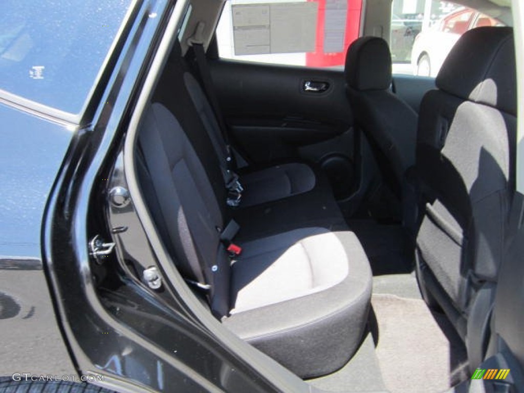 2011 Rogue SV AWD - Wicked Black / Black photo #15