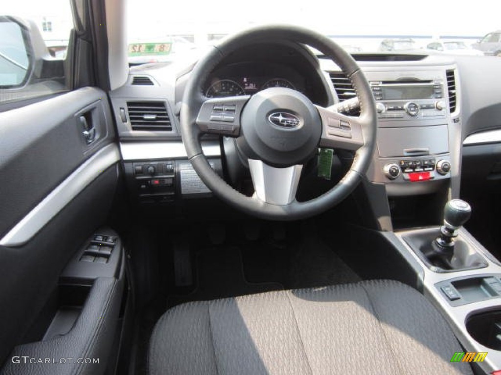 2011 Outback 2.5i Premium Wagon - Graphite Gray Metallic / Off Black photo #14
