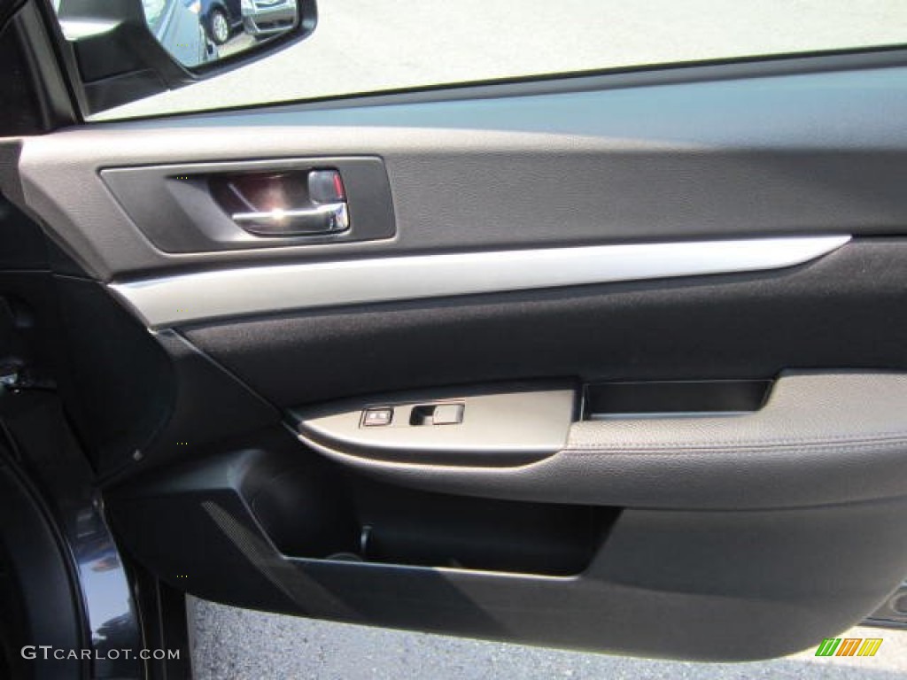 2011 Outback 2.5i Premium Wagon - Graphite Gray Metallic / Off Black photo #18