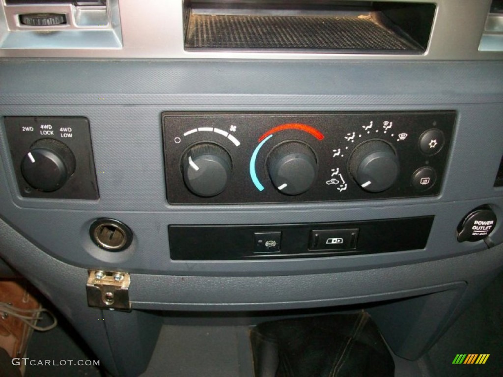 2008 Dodge Ram 3500 SLT Quad Cab 4x4 Controls Photo #53771717