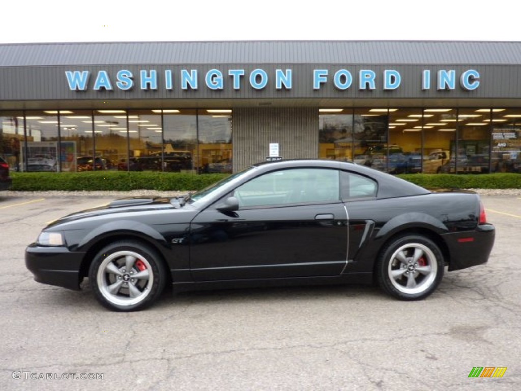 Black Ford Mustang