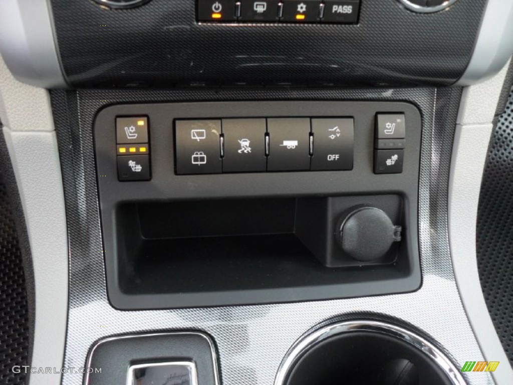 2012 Chevrolet Traverse LTZ Controls Photo #53775127