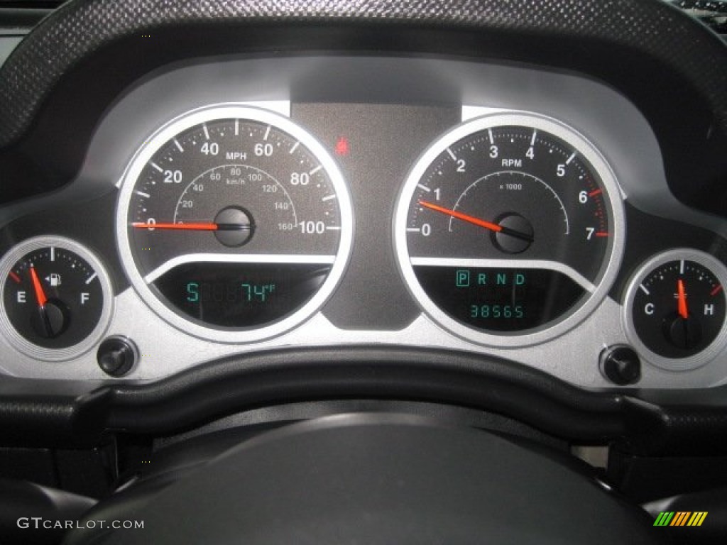 2009 Jeep Wrangler Unlimited Sahara 4x4 Gauges Photo #53777200