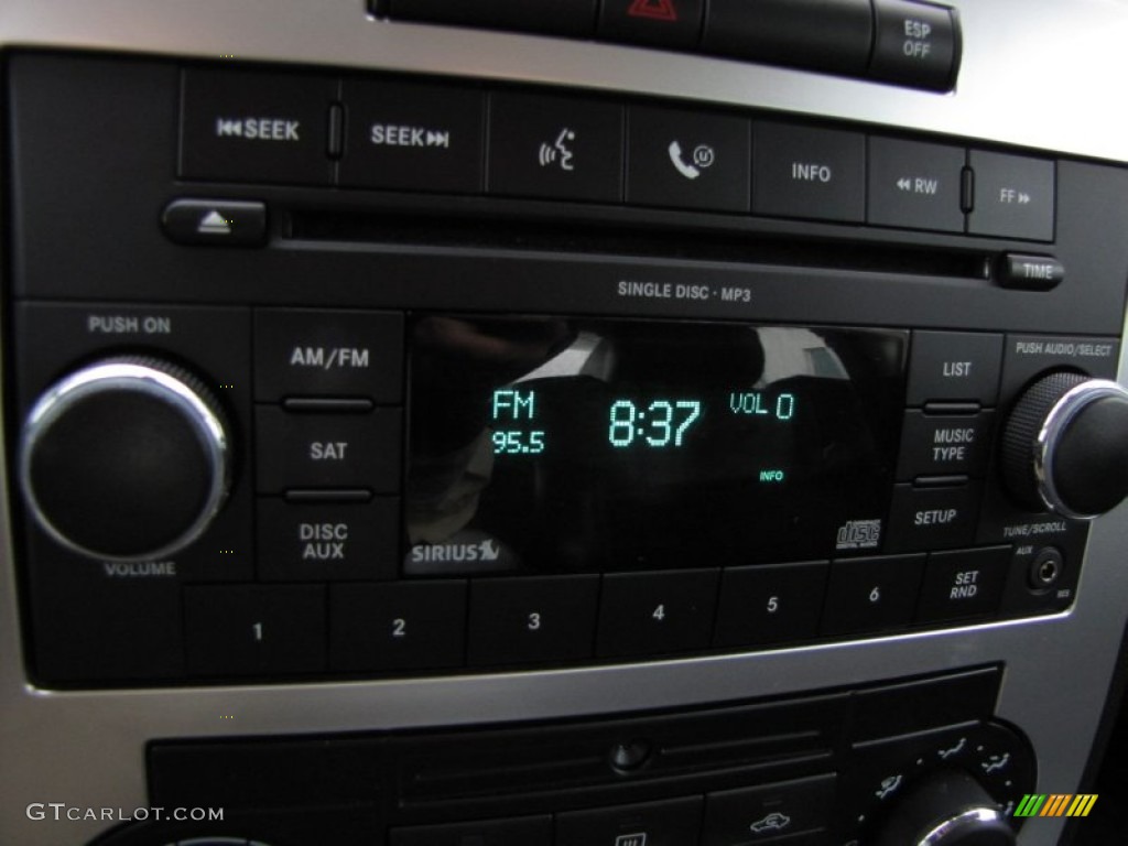 2009 Dodge Charger R/T Audio System Photo #53777530