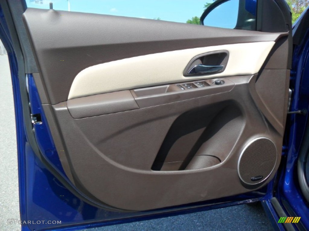 2012 Chevrolet Cruze LT/RS Cocoa/Light Neutral Door Panel Photo #53777881