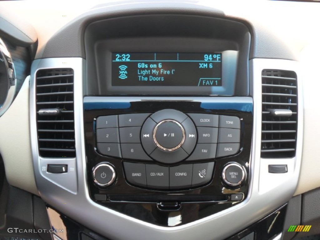 2012 Chevrolet Cruze LT/RS Controls Photo #53777908