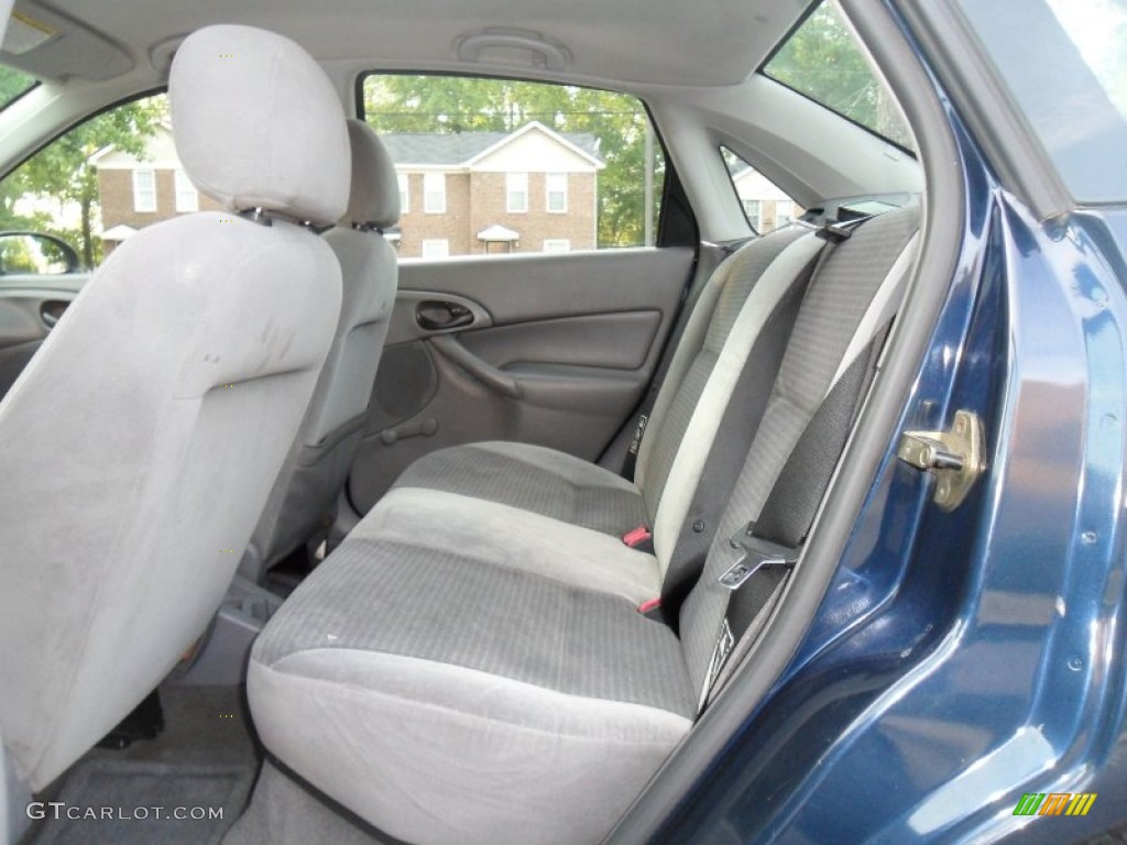 2003 Focus LX Sedan - Twilight Blue Metallic / Medium Graphite photo #21