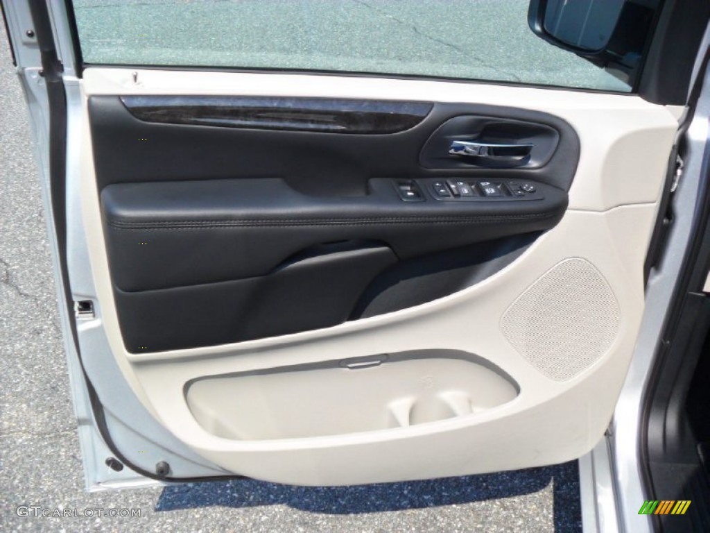 2012 Dodge Grand Caravan SXT Black/Light Graystone Door Panel Photo #53781706